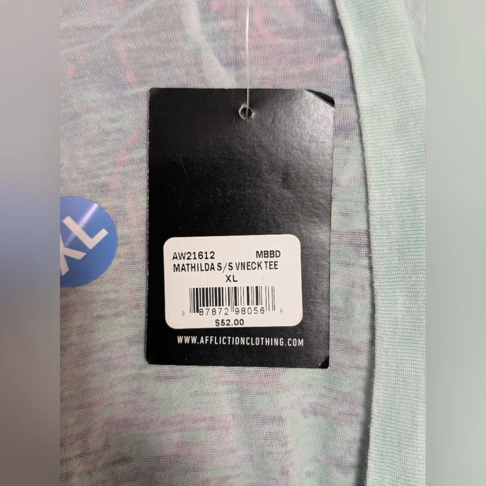 Women's NWT Affliction Mathilda Burnout V Neck T-Shirt Light Green Size XL - Picture 5 of 9